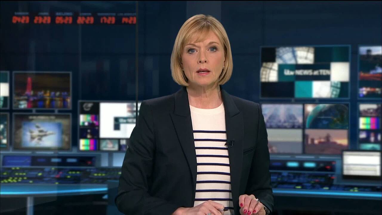 Vaping causes the same DNA changes as smoking, scientists find | ITV News