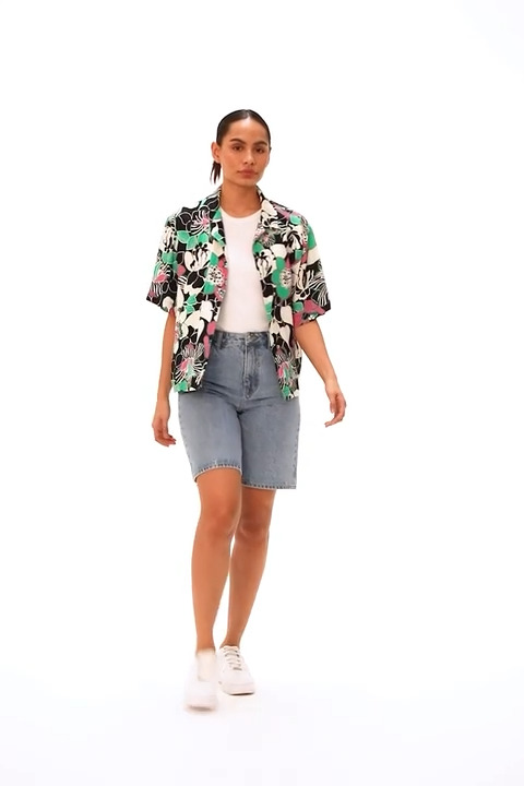 Bermuda shorts with floral print