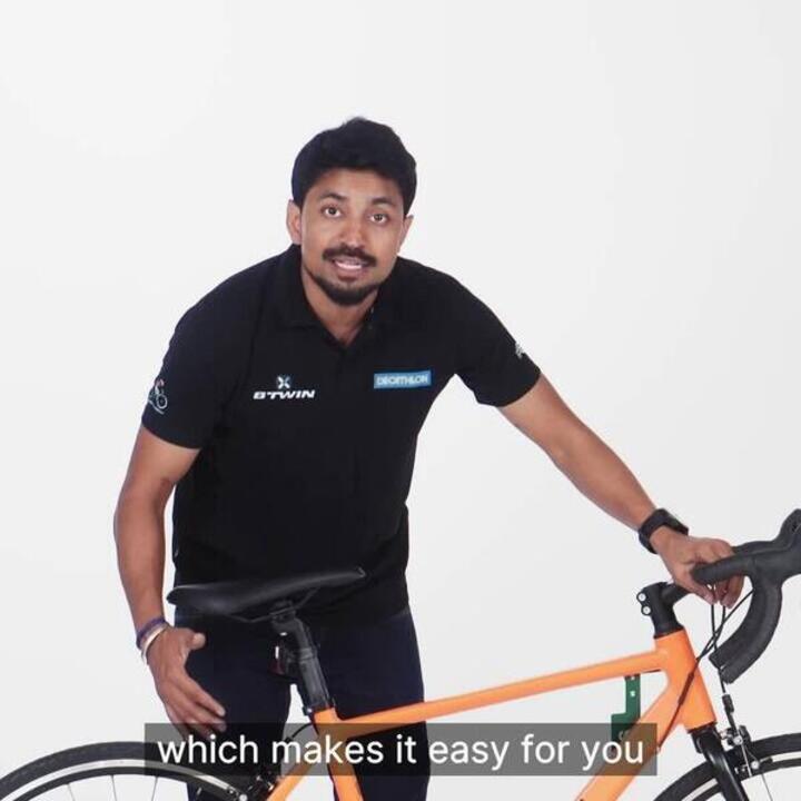 Road Bike Triban RC100 Drop Bar - Integrated Shifters, 7 Speed, Aluminium Frame - Video 2