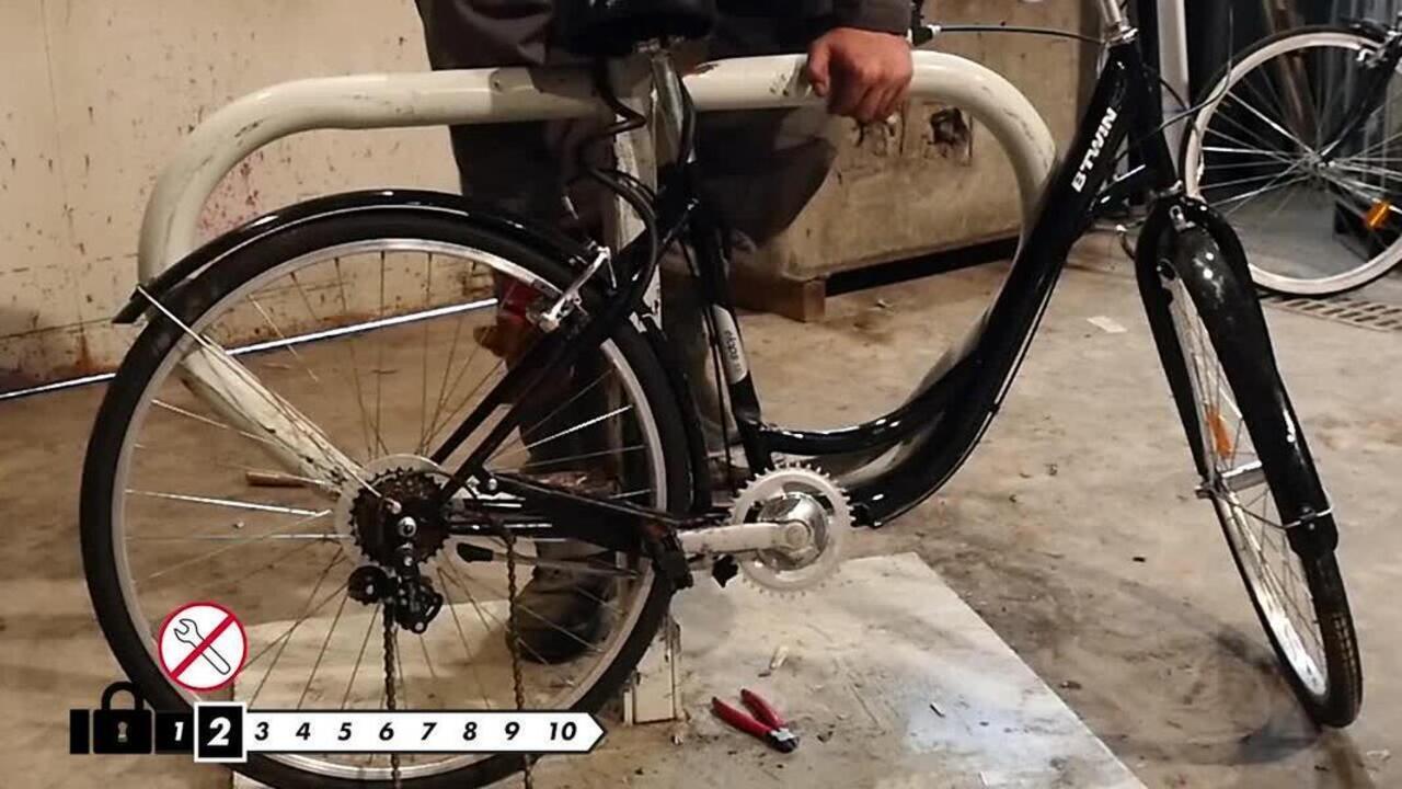 Cycle Lock - Cable 120 with Key - Black - Video 2