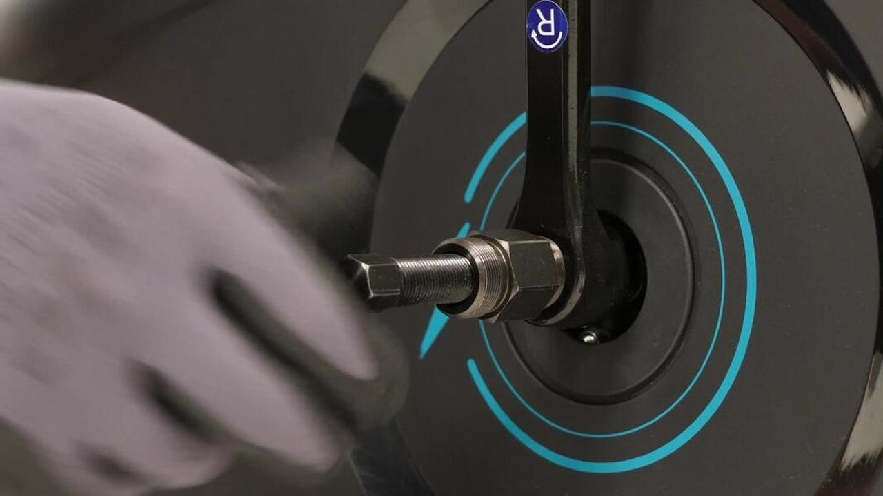 170 mm Cranks Set - Black - Video 2