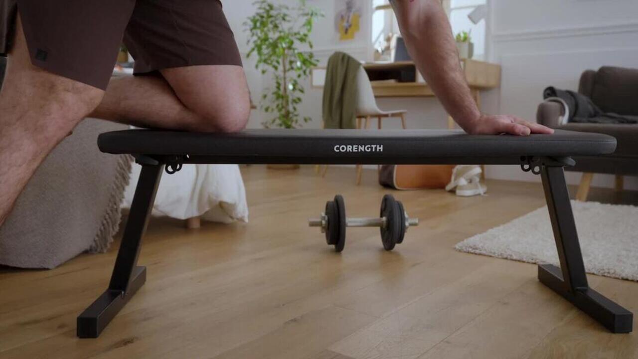 Gym Bench 100, Foldable, Max Weight 200 kg, Beginner, Delivered Assembled - Video 2