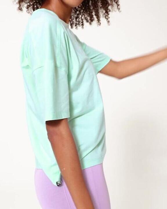 Women's Loose-Fit Fitness T-Shirt 520 - Mint - Video 2
