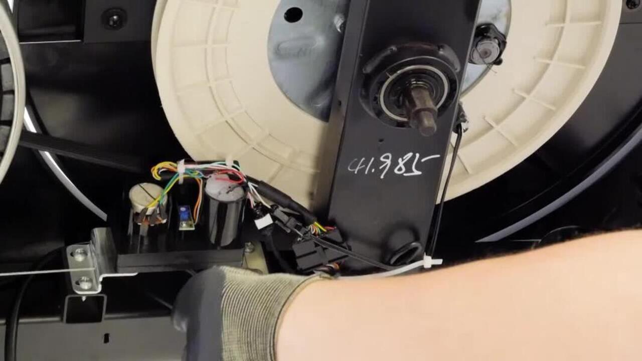 Cross Trainer Cables Kit - Video 3