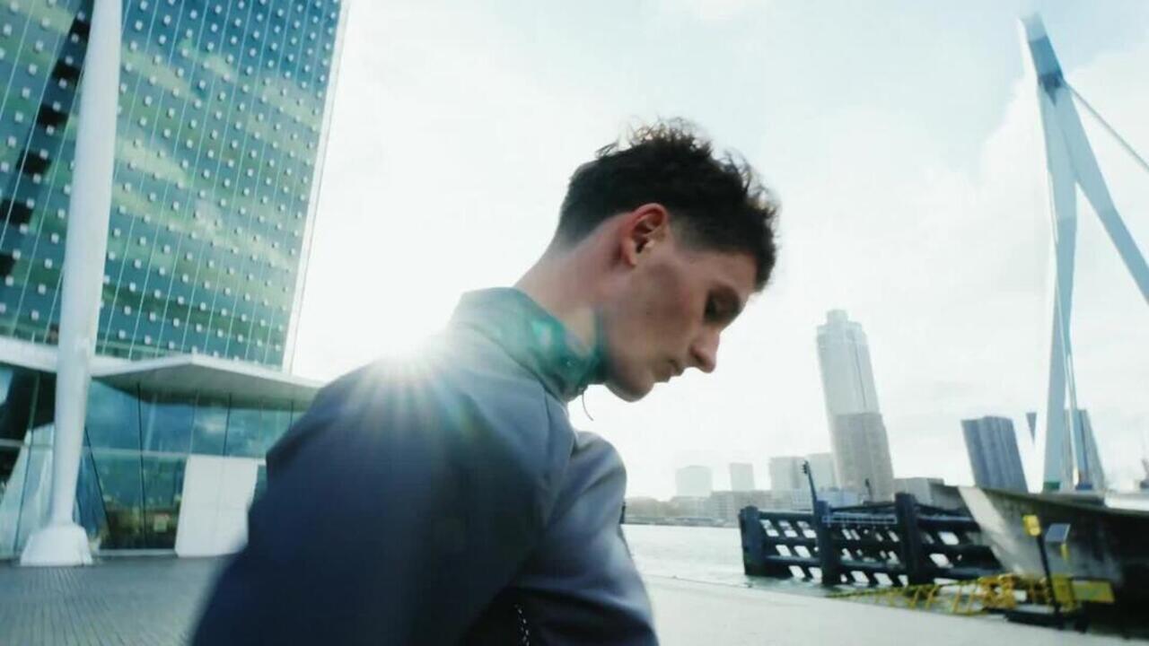 Women's warm running leggings - KIPRUN RUN 500 Warm - Black smoke - Video 2