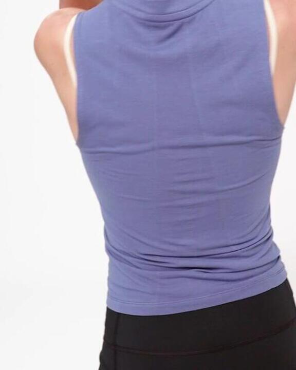 Dynamic Yoga Seamless Tank Top - Blue - Video 2