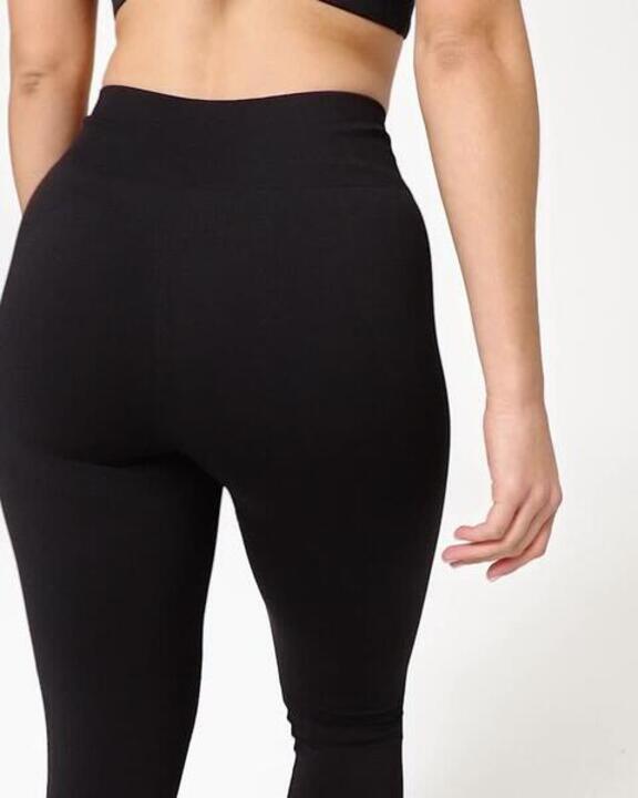 Women's High-Waisted Seamless Scrunch-Effect Sports Leggings - Black - Video 2