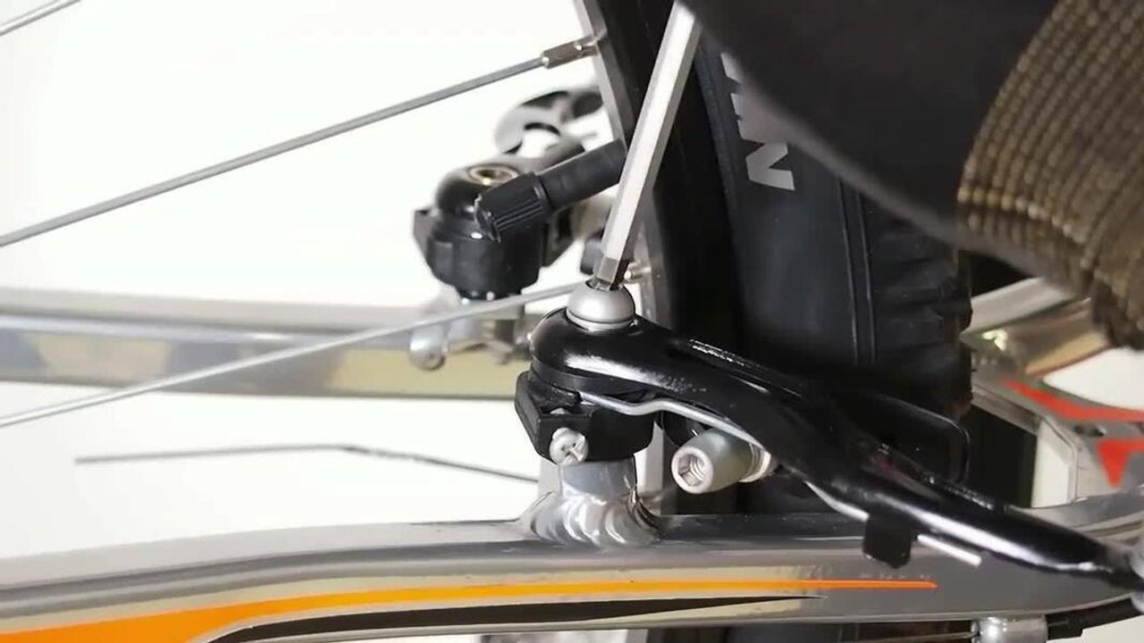 CHANGING A BRAKE CALIPER, BRAKE DISC OR DRUM BRAKE - Video 5