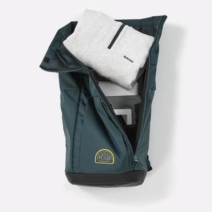 Hiking backpack 23 L, Escape 500 Rolltop - Green - Video 2