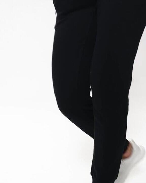 Slim-Fit Fleece Fitness Jogging Bottoms - Black - Video 2