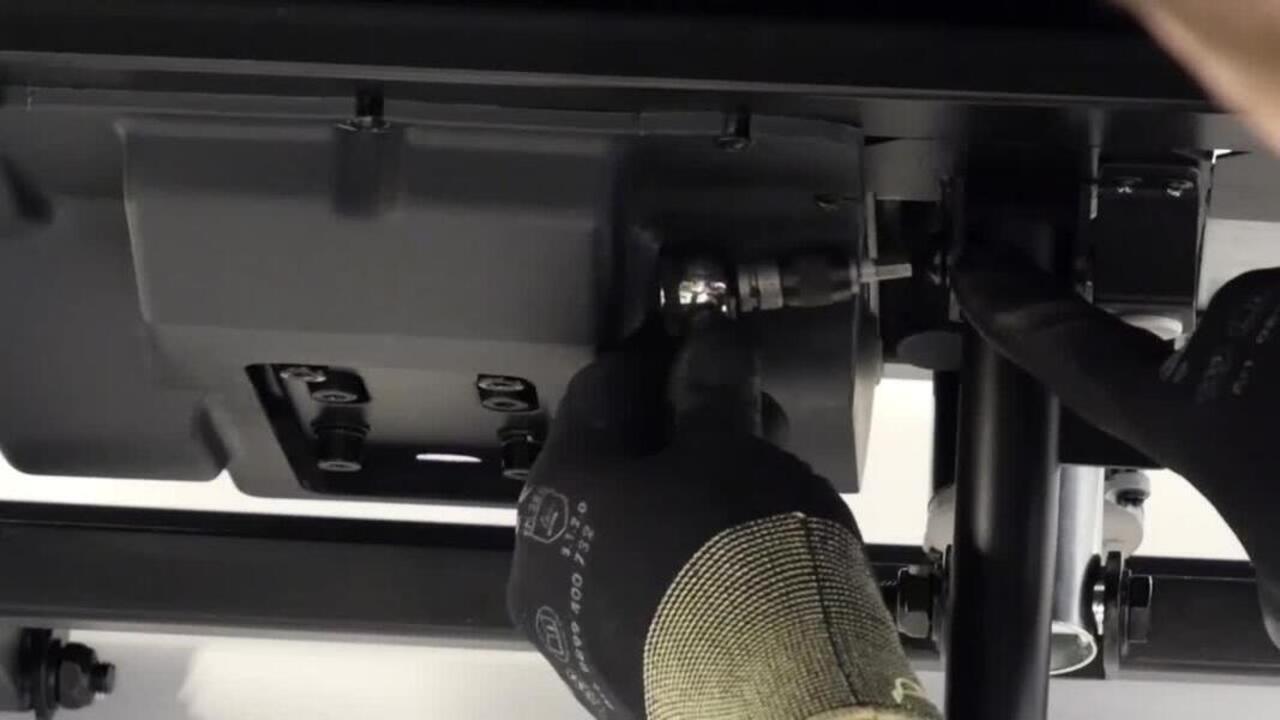 Locking Bar - Video 5