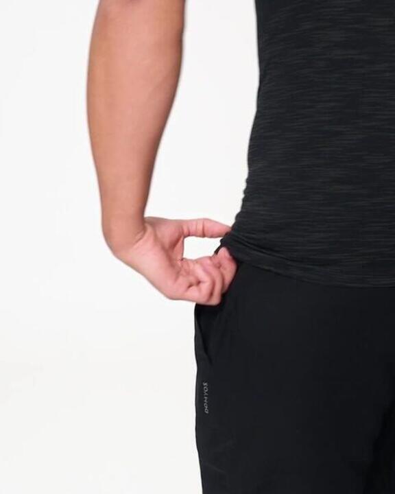 Men Sports Gym Compression T-Shirt - Black - Video 2