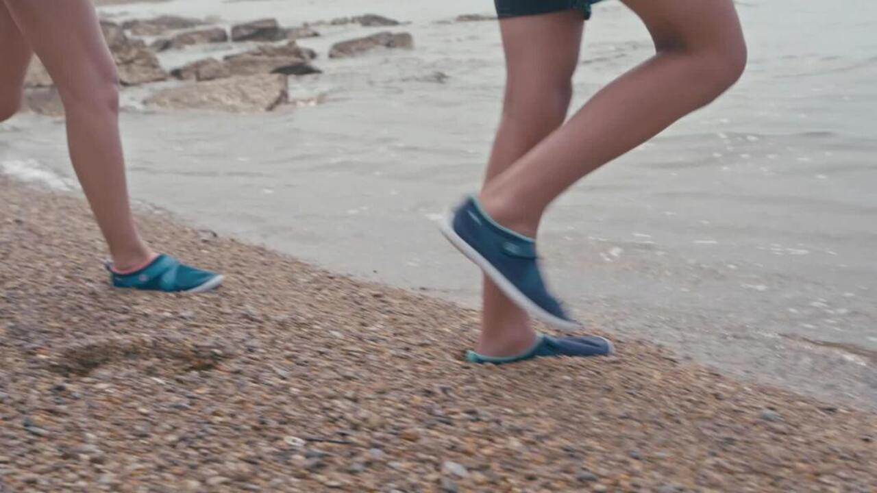 Adult Aquashoes 500  Turquoise - Video 2