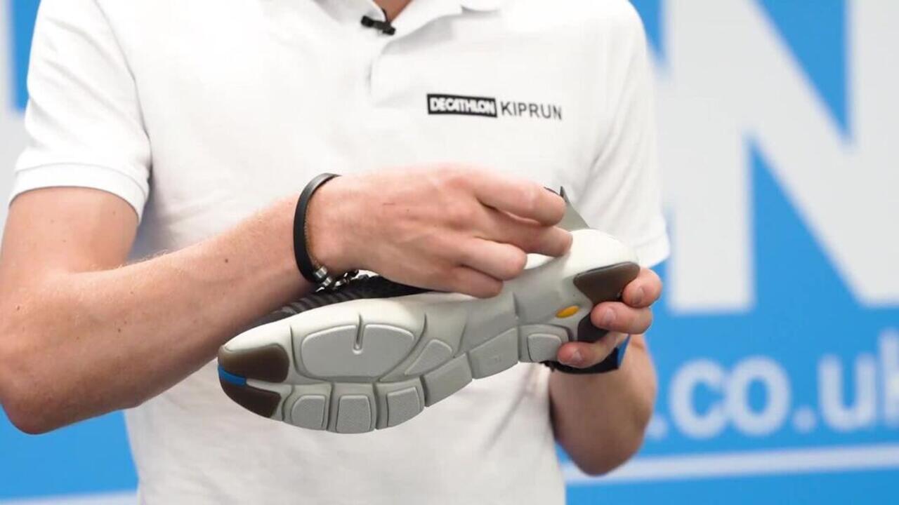 Men Running Shoe, Cushioned Foam Sole and Breathable JOGFLOW 500.1 - Carbon Grey - Video 2