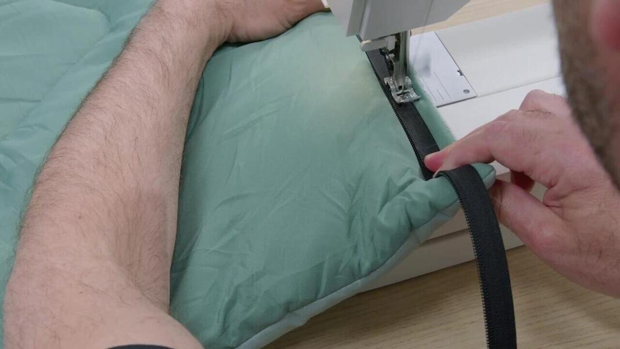 Camping sleeping bag 20°C, Basic - Video 2