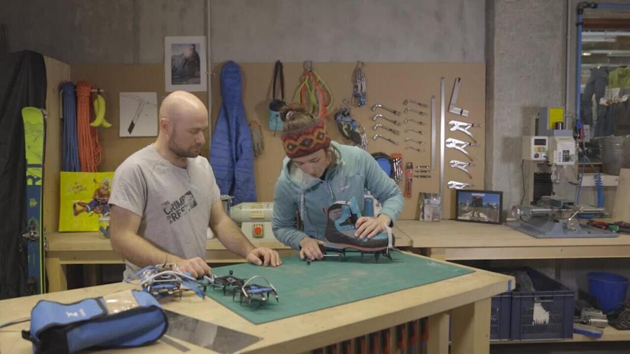 Technical mountaineering crampons -  Vampire Mix SEMI- AUTOMATIC / AUTOMATIC - Video 2