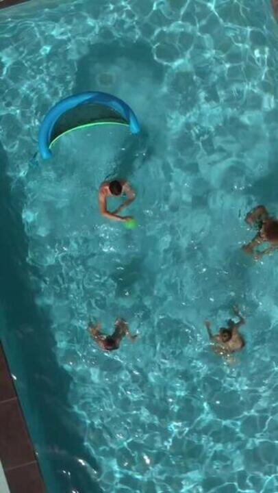Swimming Pool Inflatable Ball Small Green - Video 2