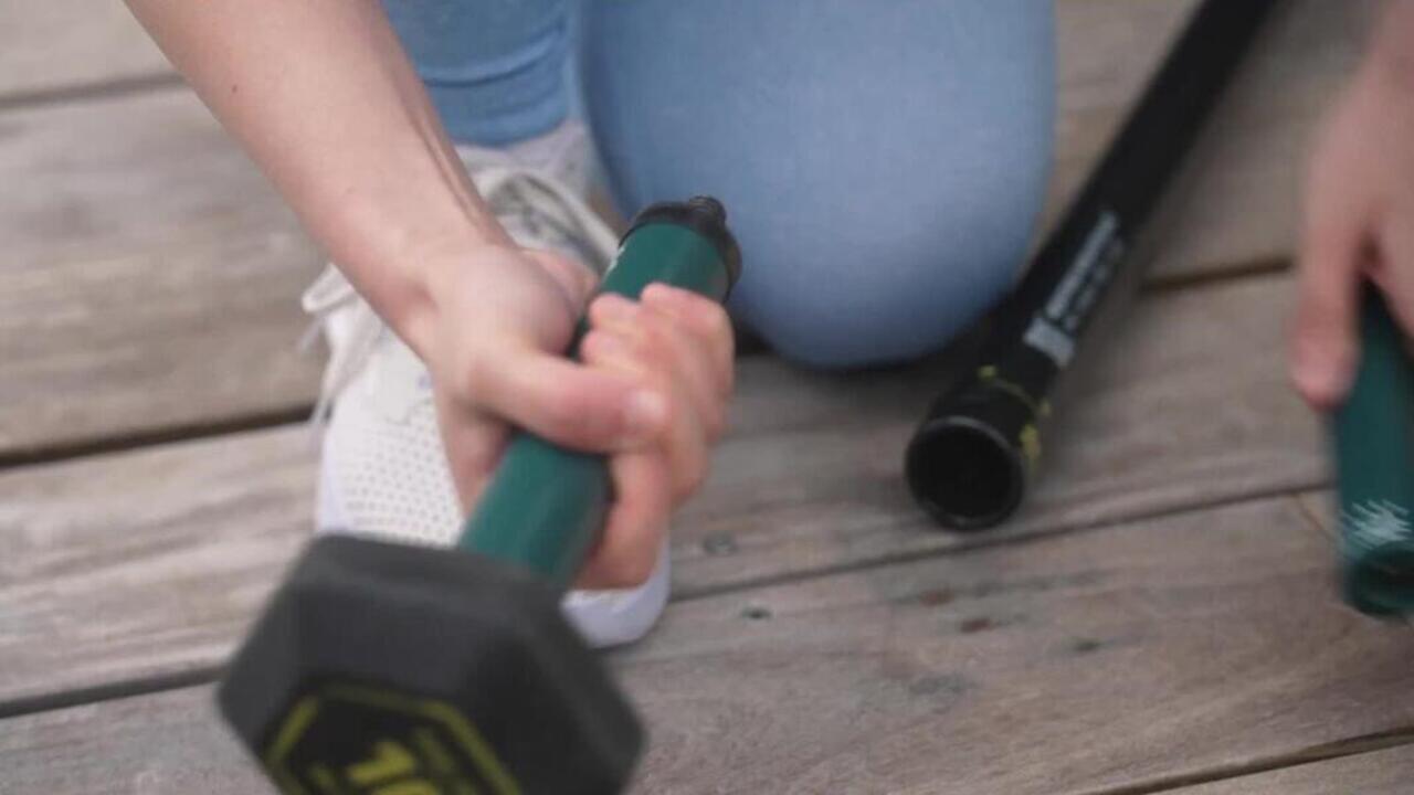 Adjustable Weighted Bar - 4 to 10 kg - Video 2