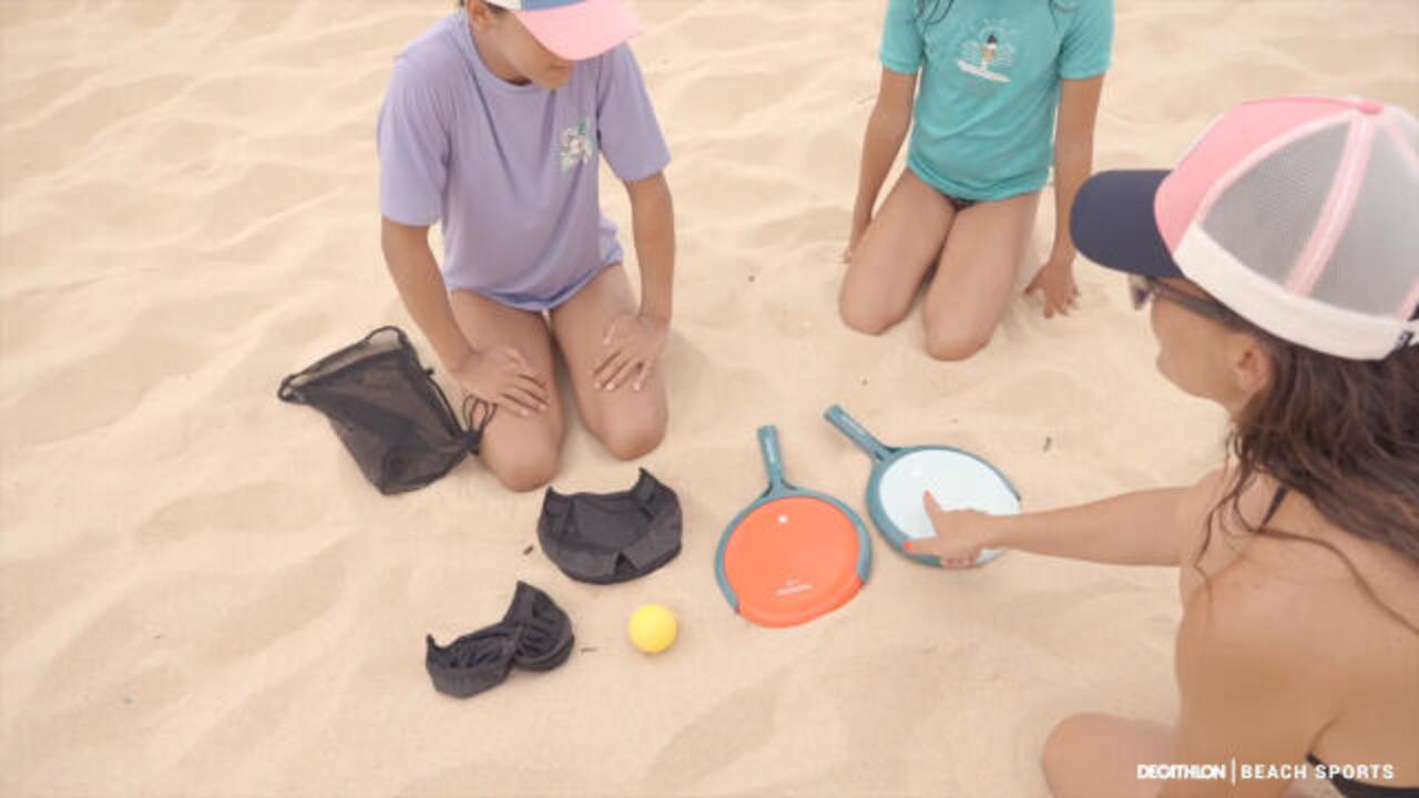 3-in-1 Game Set: flying discs/racket sports/ball catcher. - Video 2