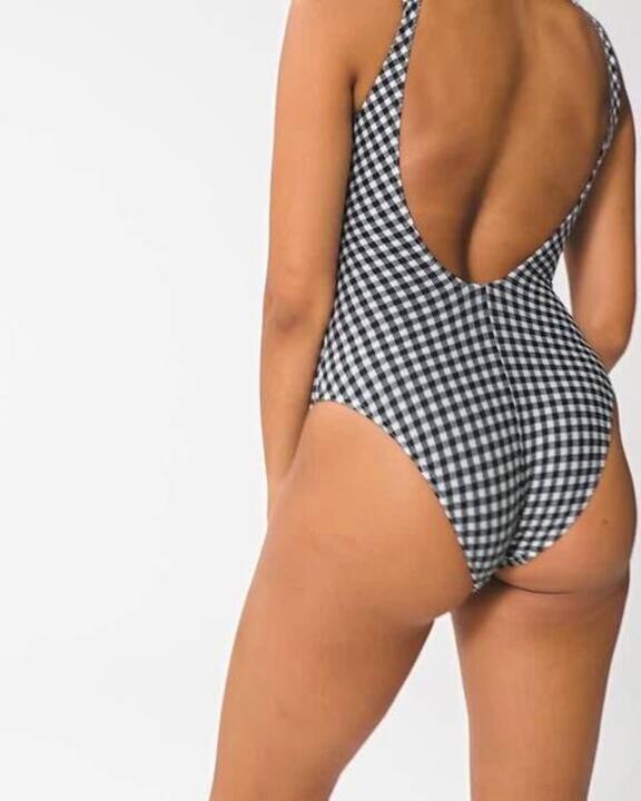 Women’s textured 1-piece swimsuit - Aurely vichy black and white - Video 2