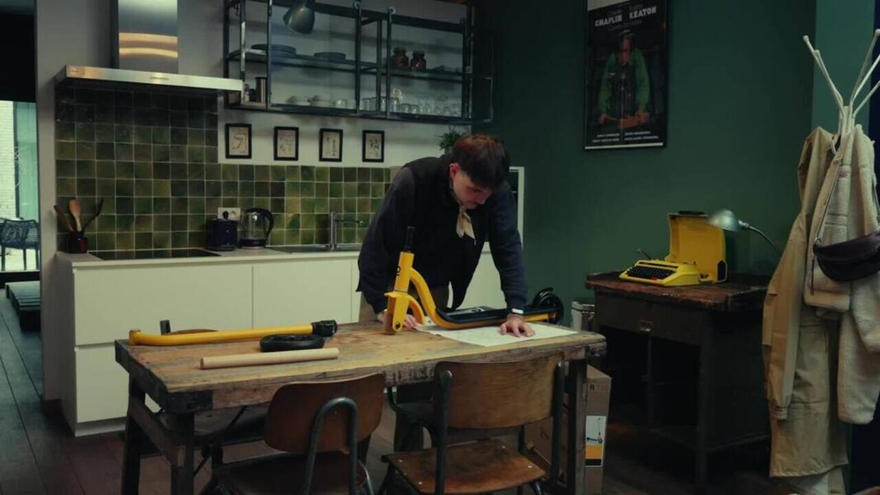 Adult Scooter R100 - Yellow - Video 2