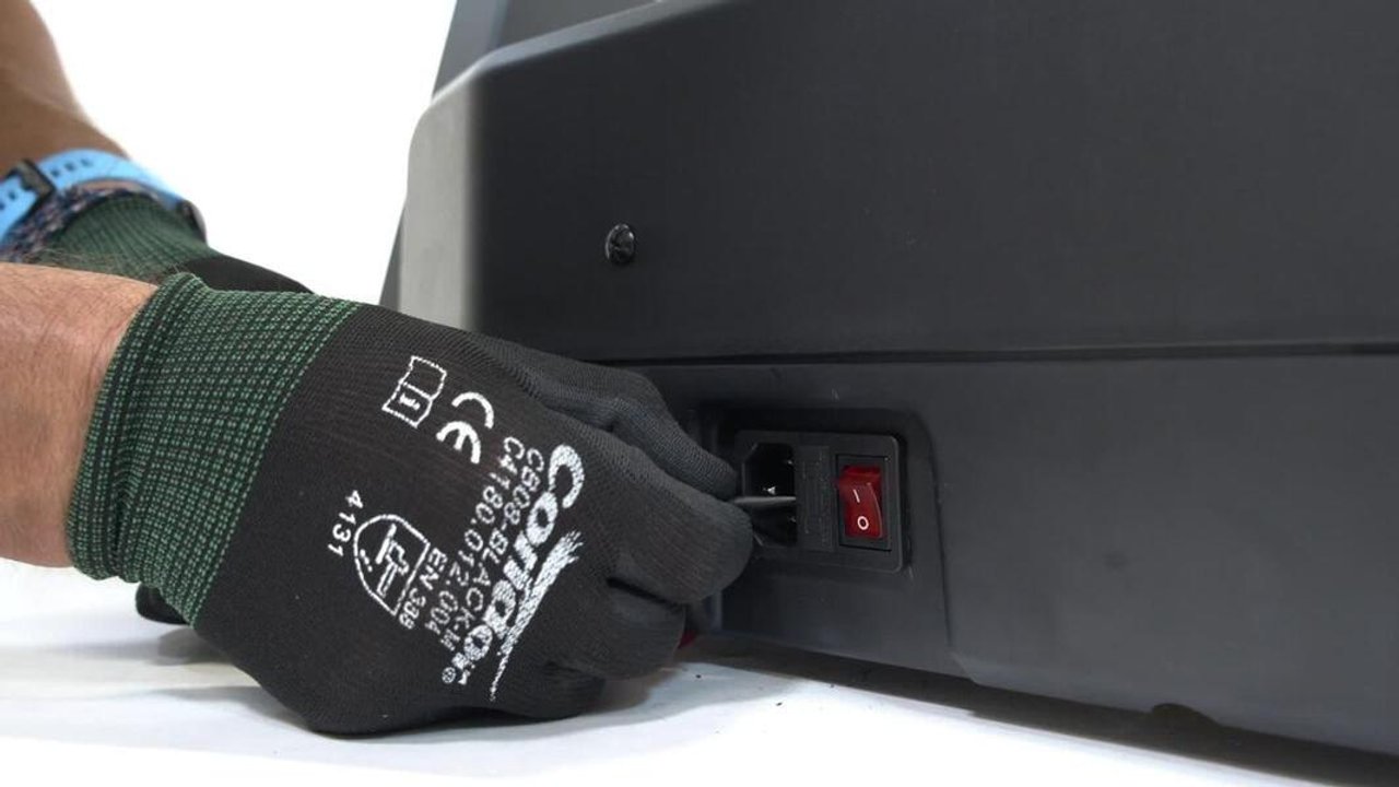 Circuit Breaker/Switch CRUN100 - Video 2