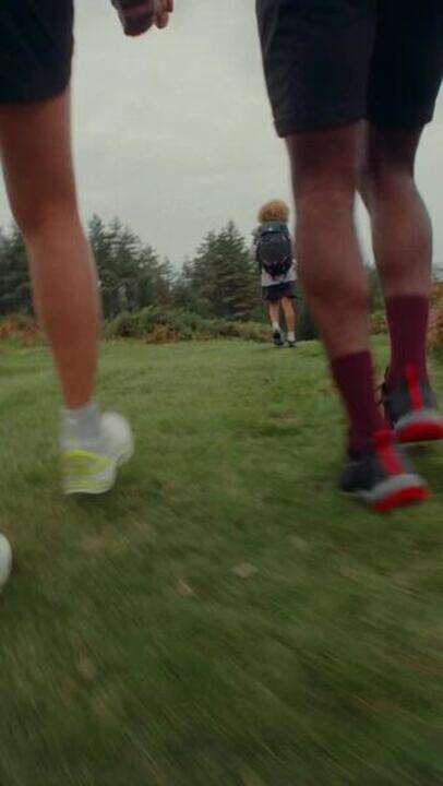 Women's hiking shorts - MH500 - Video 2