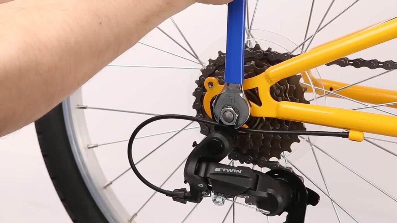 Kids Cycle Sidewheels for 20 and 24inch - Video 2