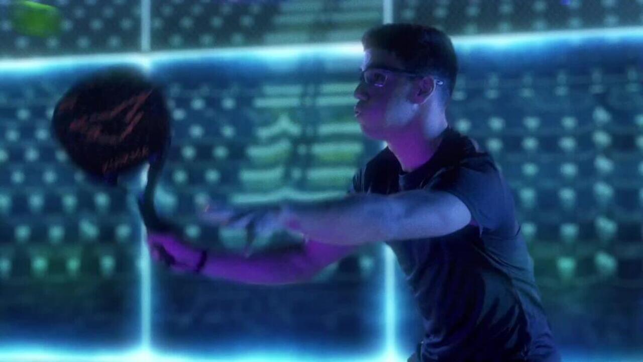 Adult Padel Racket Hybrid Metal - Video 2