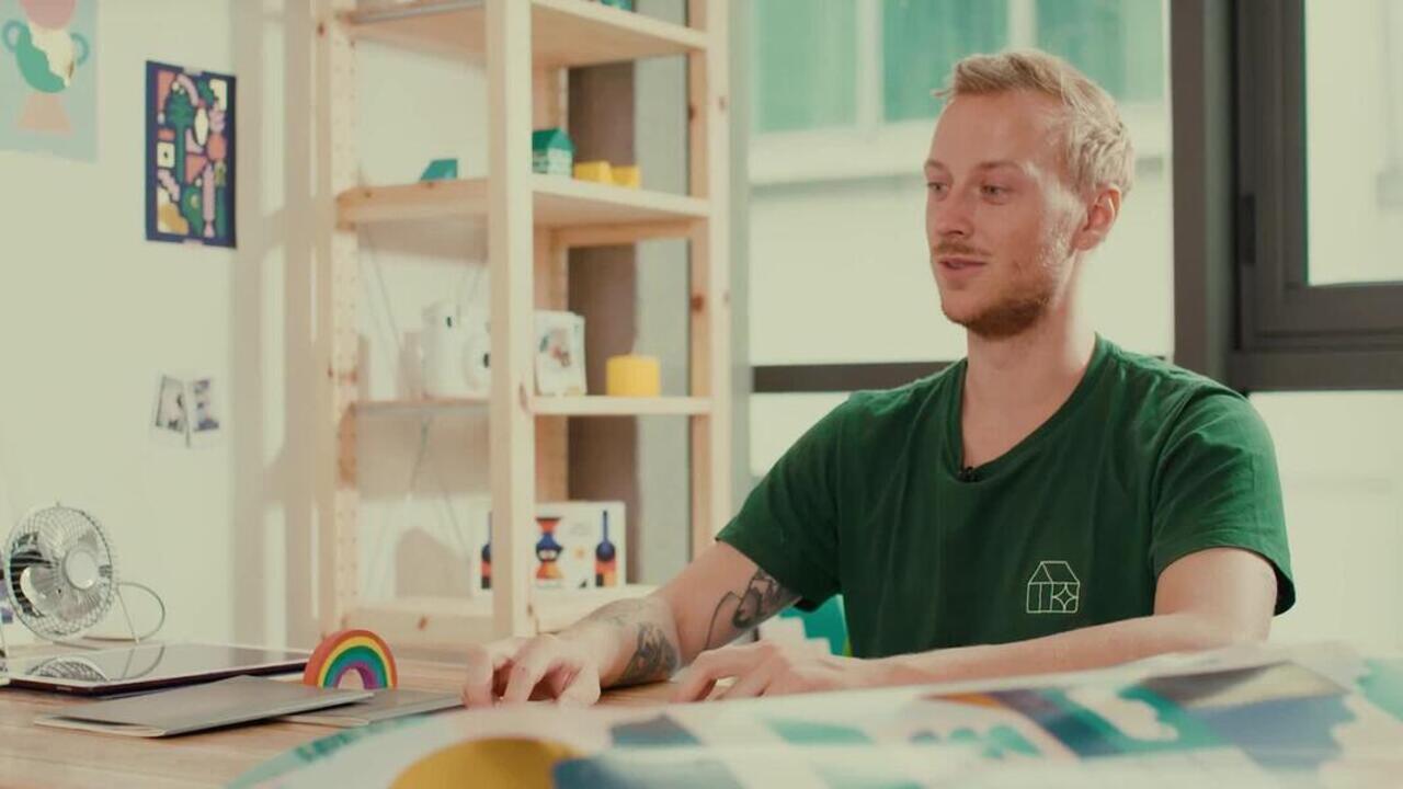 8.25 Inch Skateboard Deck DK500 - Video 2