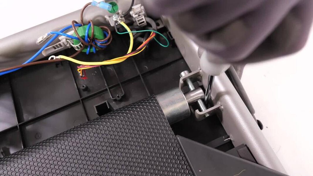 Lower Front Cover Milor - Video 2