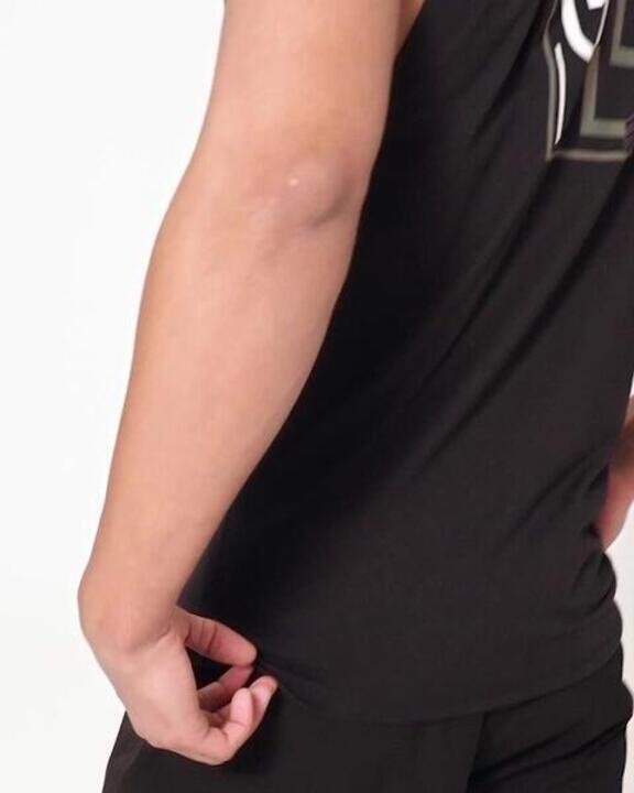 Men's Cross Training Crew Neck Slim-Fit Soft Breathable Tank Top - Black - Video 2