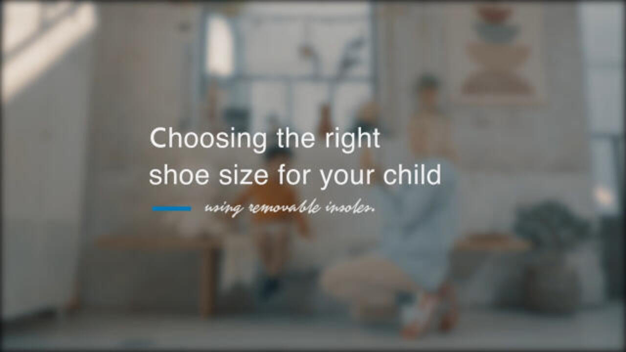 Baby Shoes 100 - Black - Video 2