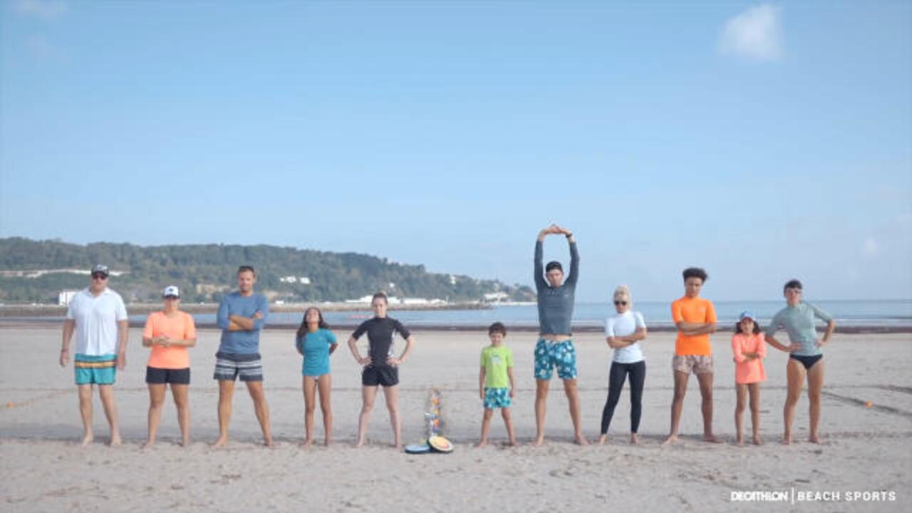 the ultra-soft Splash Orange disc lets you throw without worrying about impacts. - Video 2