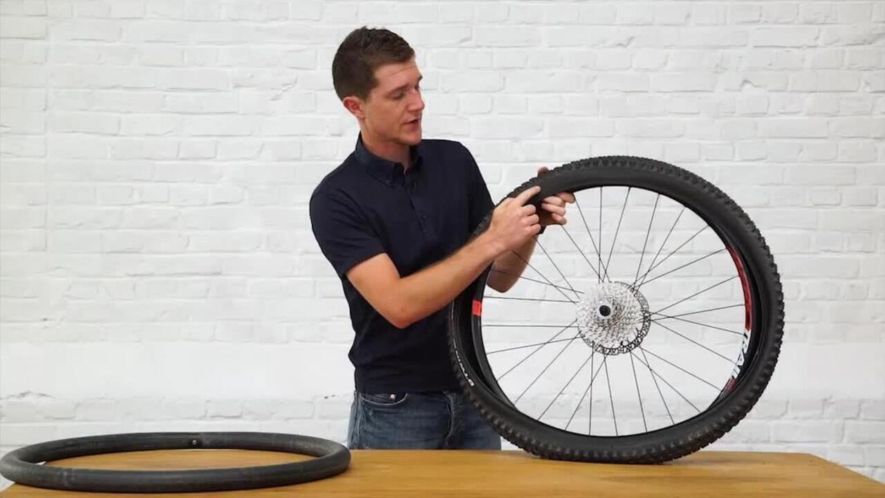 27.5 x 2.50/3.00 48 mm Presta Valve Inner Tube - Video 2