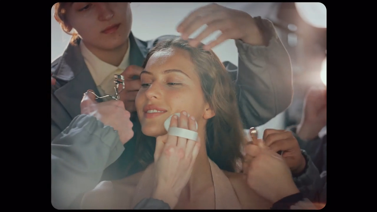 フェラガモ2025年プレフォール：映画界とイタリアのクラフツマンシップ