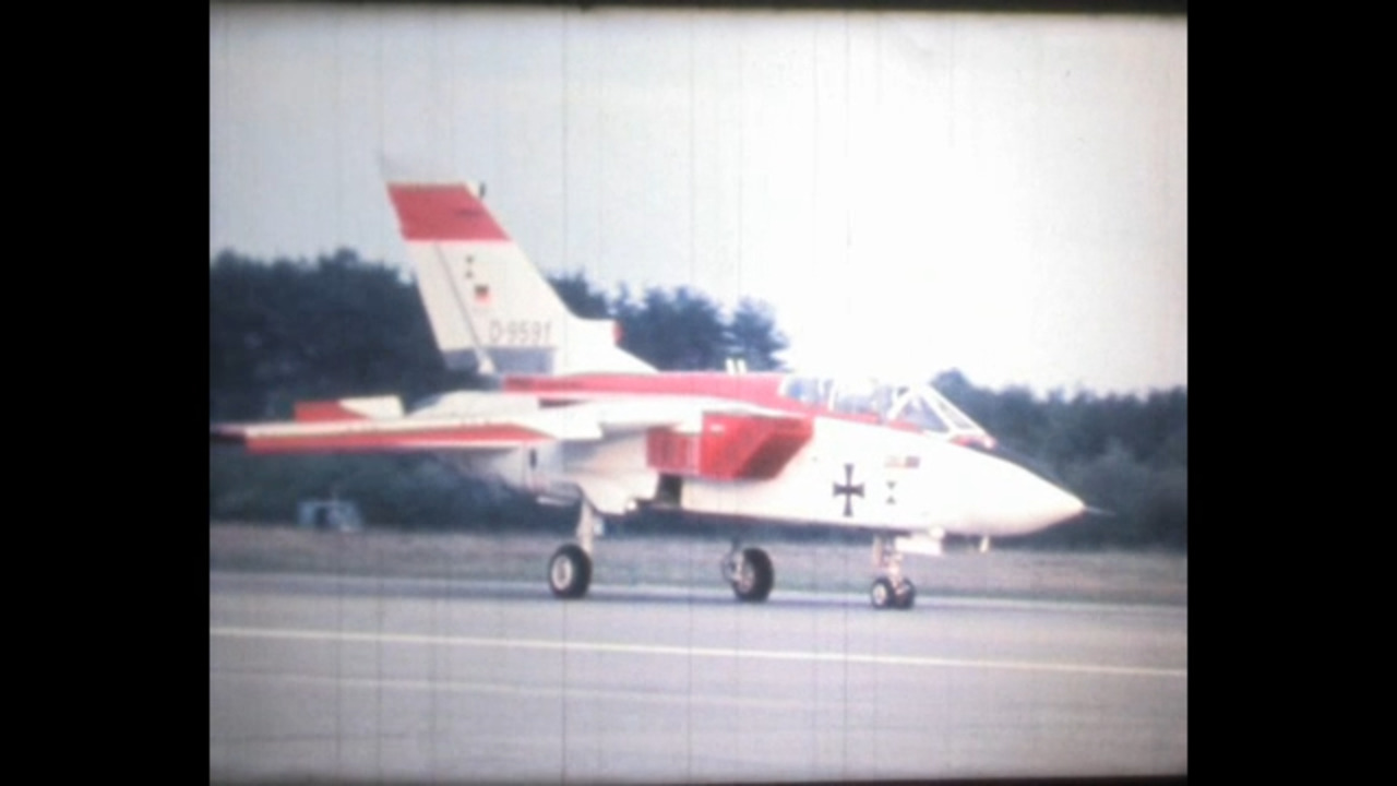 RS155516_RS15274_TORNADO FIRST FLIGHT (1)