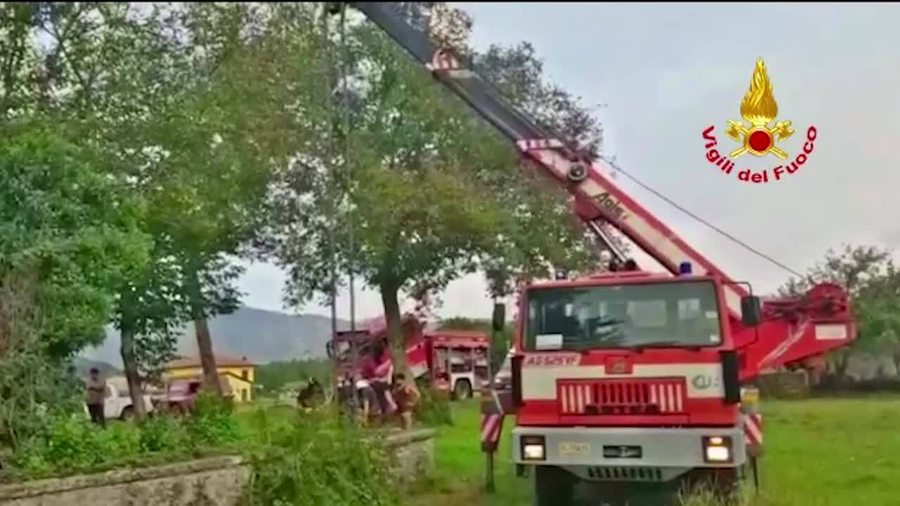 L'assessore Zaccariotto alla piscina comunale di Sacca Fisola per un  sopralluogo del cantiere