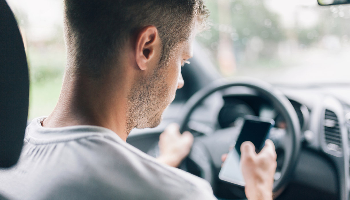 Patente di guida: dal 2023 diventa digitale e sarà integrata nell'app IO -  Infomotori
