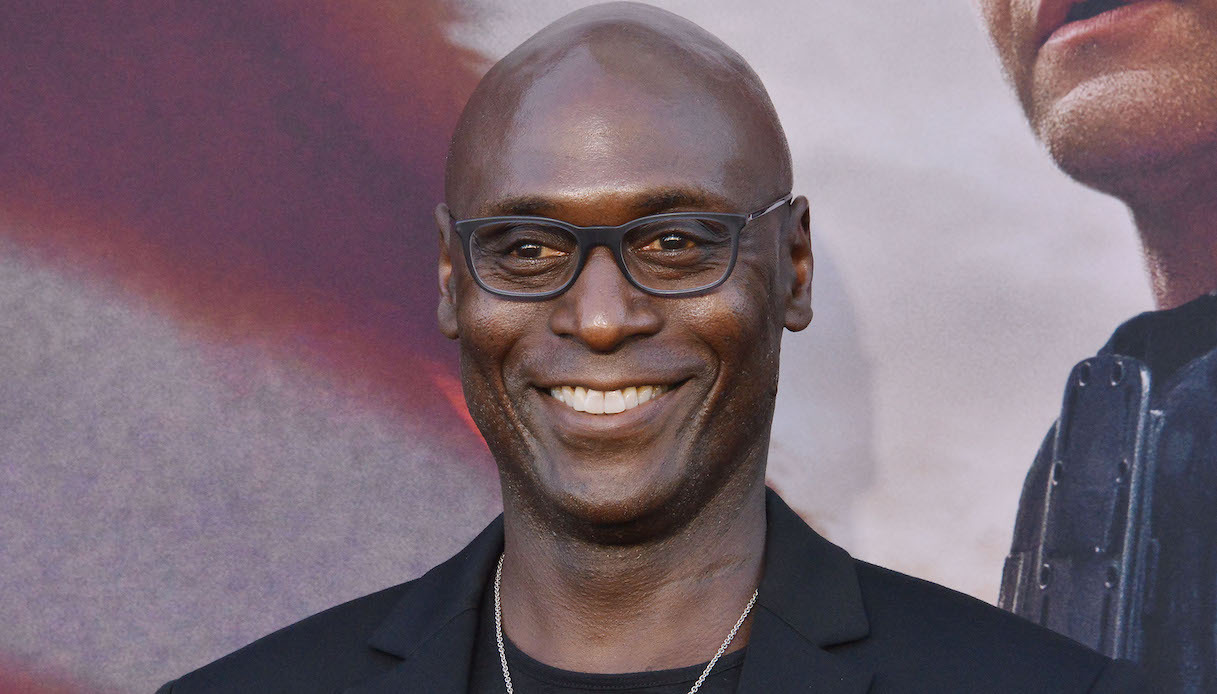 Lance Reddick, morto di infarto l'attore della serie 'The Wire' e