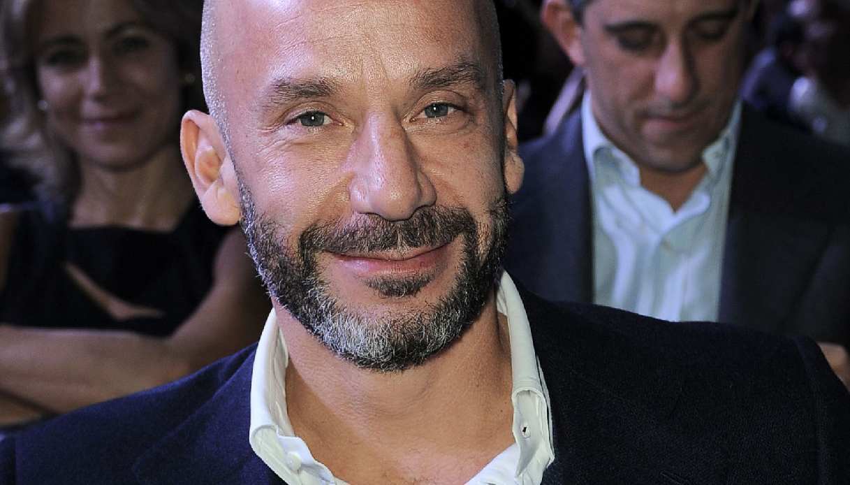 Gianluca Vialli: Non so quanto vivrò, non c'è tempo da perdere. Foto e  video