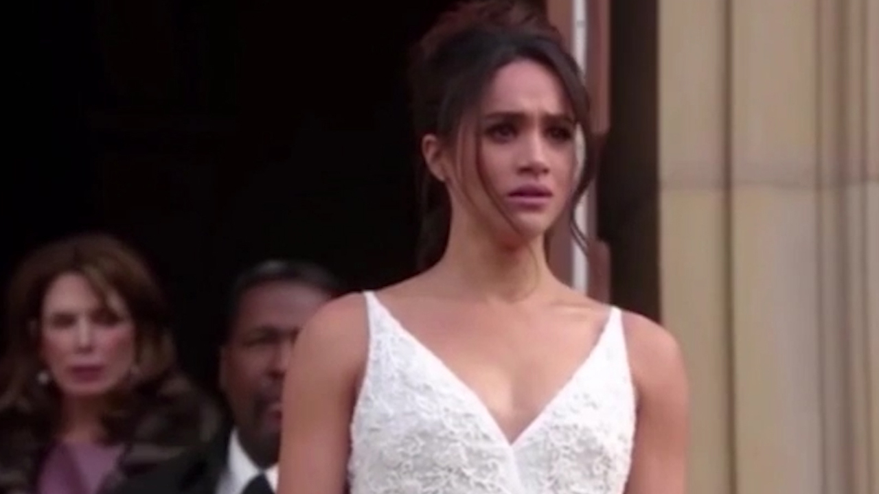 Meghan Markle Wears A Wedding Dress As It S Revealed She And Suits Meghan Markle Wears A Wedding Dress As It S Revealed She And Suits Co Star Patrick J Adams Are Leaving The Show At End Of Series Seven