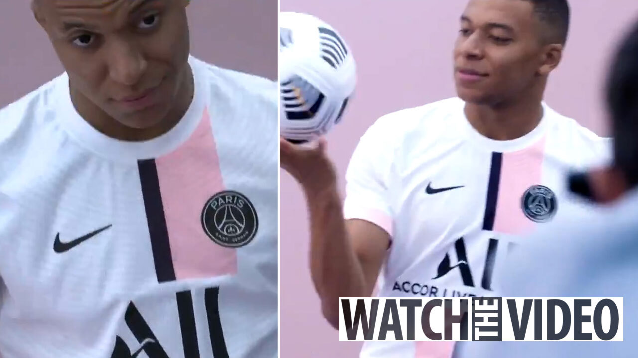 Kylian Mbappe unveils new PSG Nike away kit in tribute to Greater Paris and  fans love it