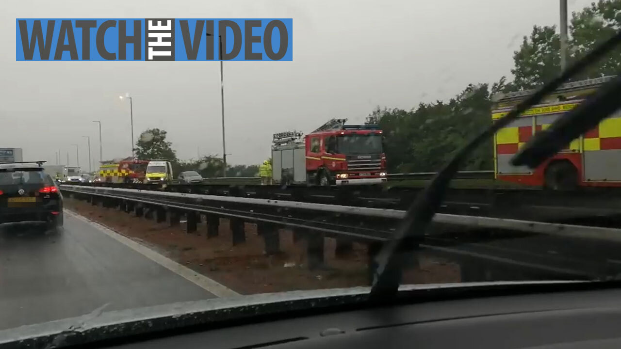 M8 crash: Huge delays for Edinburgh-bound drivers after three-vehicle smash  - Edinburgh Live