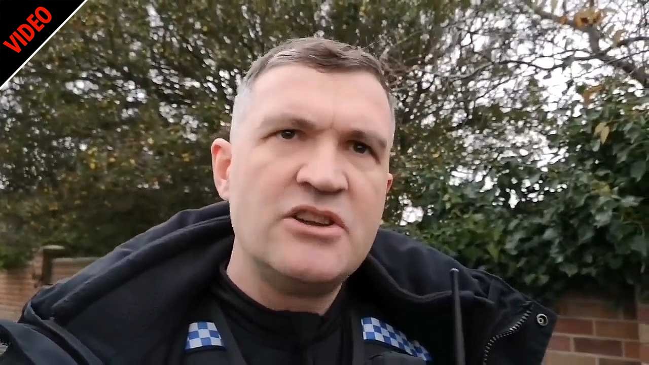 Angry Parent S Row With Police Officer Over Cycling Mask Could Be The Pettiest Argument You Ll See All Week