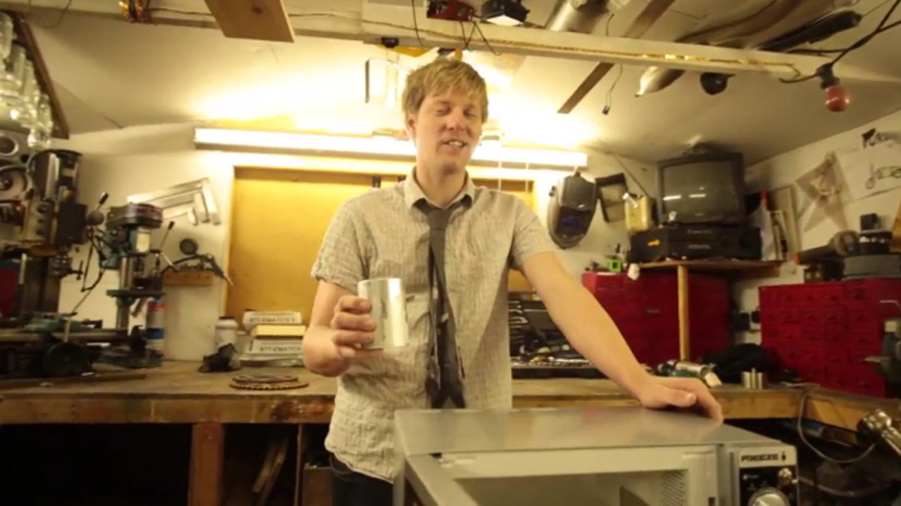 Inventor makes incredible 'periscope glasses' so short people can see over  tall crowds at gigs