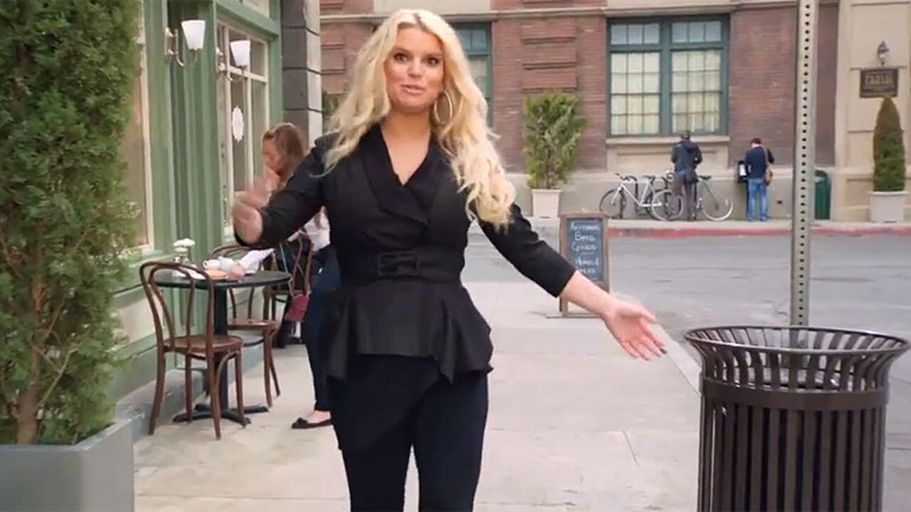 Jessica Simpson shows off incredible weight loss as she sheds