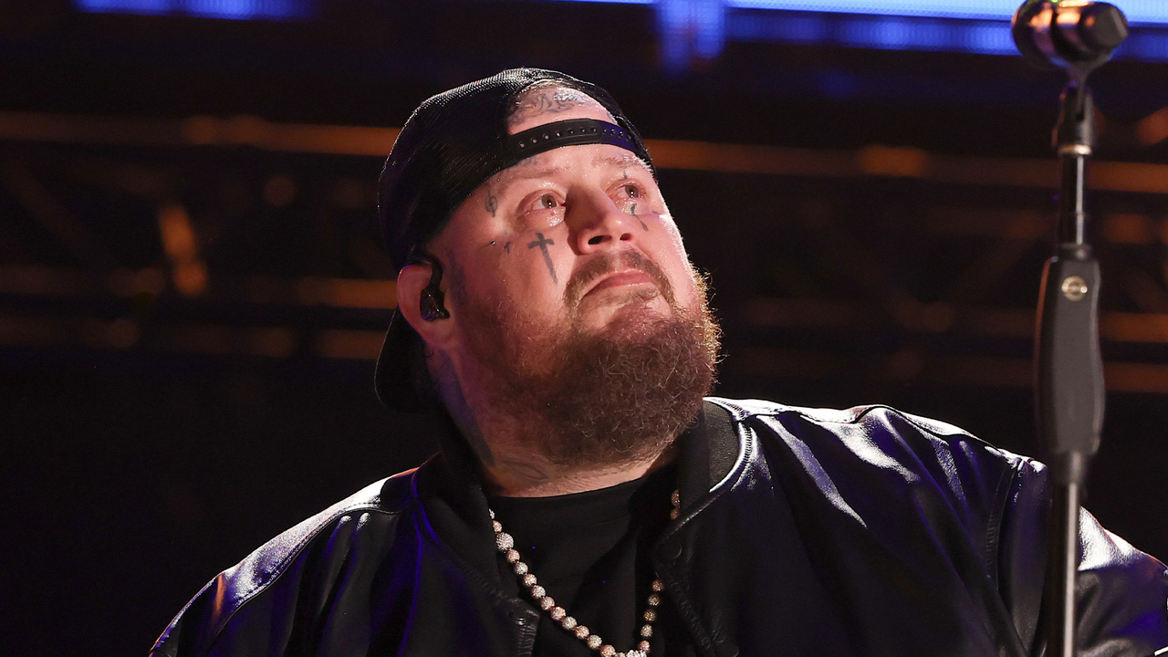Jelly Roll hits 100-lb weight-loss mark as singer insists 'you won't  recognize me next year' and shows off slim figure