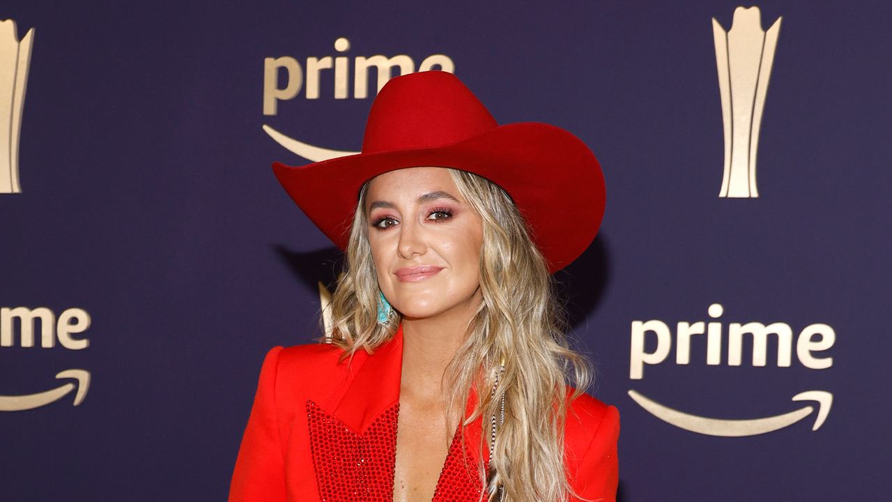 Blake Lively wears $19,000 floral Valentino jeans to It Ends