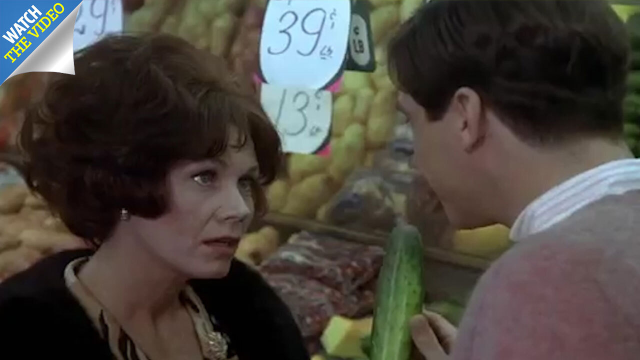 Verna Bloom dead - Verna Blooms stars in supermarket scene of Animal House